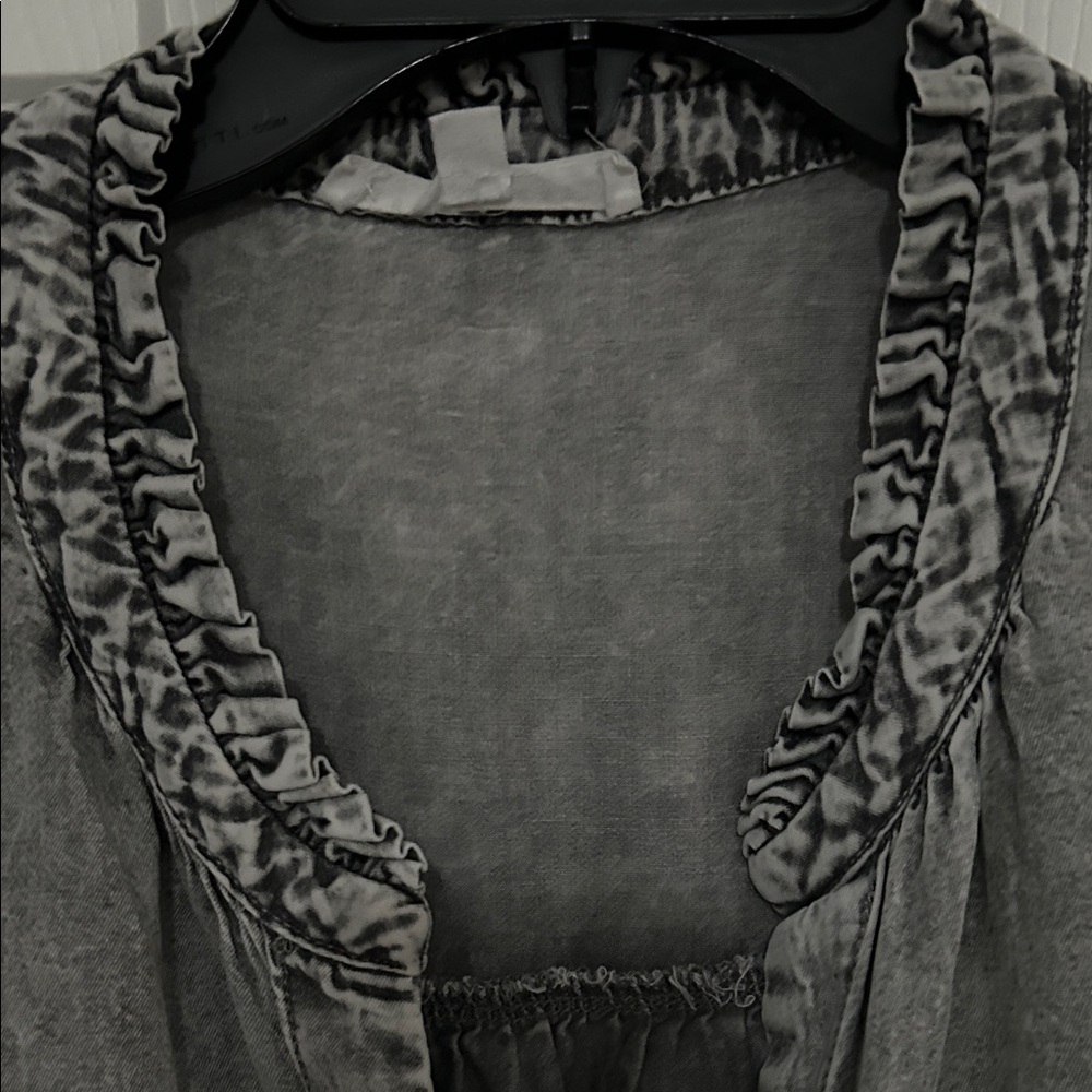 Jane and Delancey Gray Button Down Shirt with Ruffle Sleeves - Picture 4 of 7
